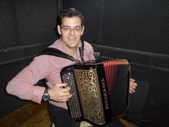 Música nas Igrejas | Silvino Campos (acordeão) — event image